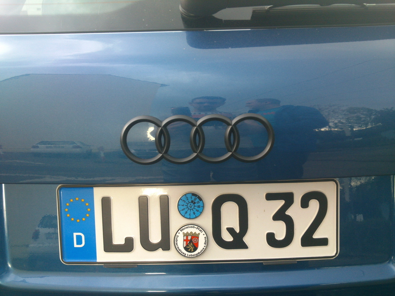 Audi Zeichen hinten schwarz